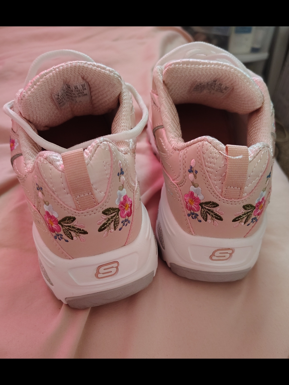 Skechers Women's Pink Floral D'Lites - Picture 3 of 5